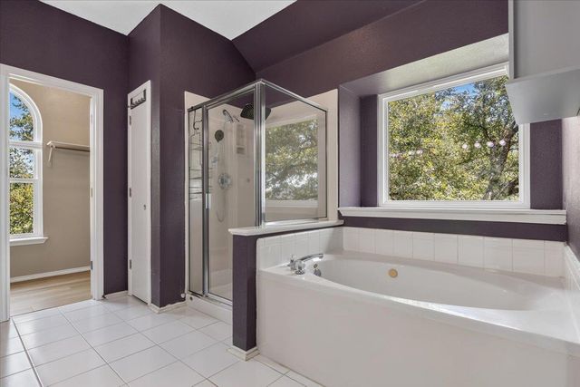 706 Hilltop DR, Leander, TX 78641