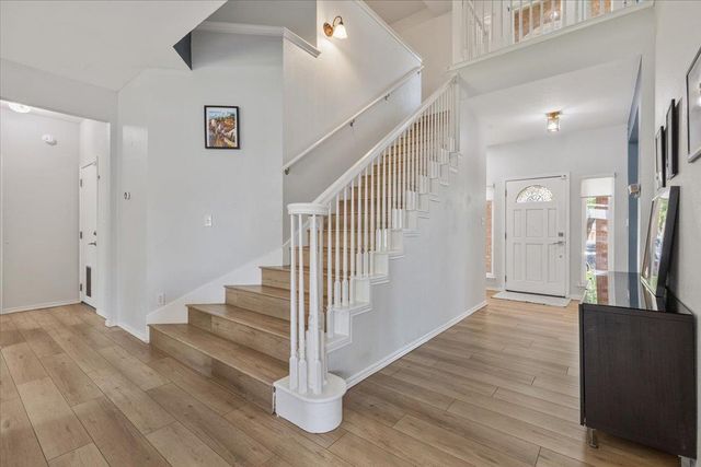 706 Hilltop DR, Leander, TX 78641