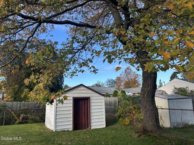 103 Frederick Avenue, Colonie, NY 12205