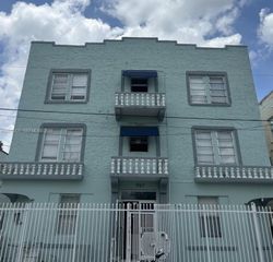 967 SW 5th St 18, Miami, FL 33130