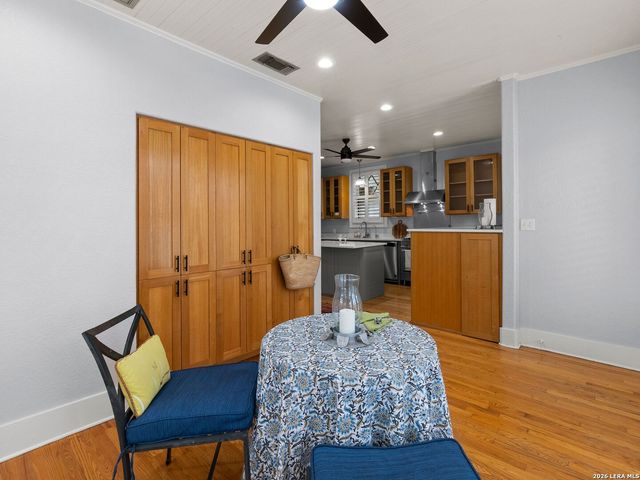 729 E Woodlawn Avenue, San Antonio, TX 78212