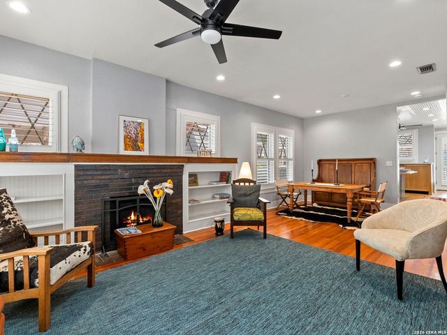 729 E Woodlawn Avenue, San Antonio, TX 78212