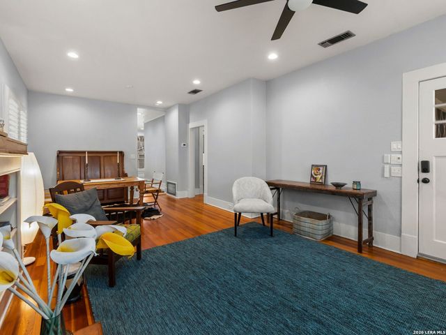 729 E Woodlawn Avenue, San Antonio, TX 78212