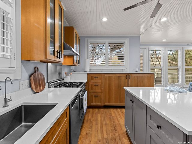 729 E Woodlawn Avenue, San Antonio, TX 78212