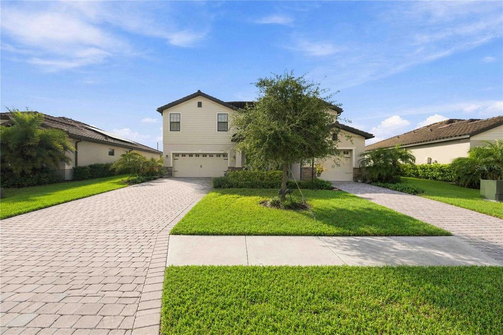 Image 2 of property listing at 17635 POLO TRAIL, Bradenton, FL 34211