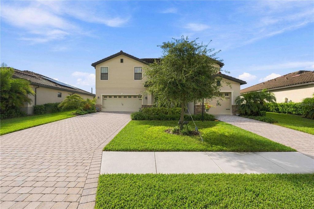 Image 3 of property listing at 17635 POLO TRAIL, Bradenton, FL 34211