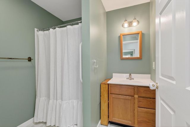 11 Rahway Rd, Burlington, MA 01803