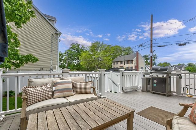 11 Rahway Rd, Burlington, MA 01803