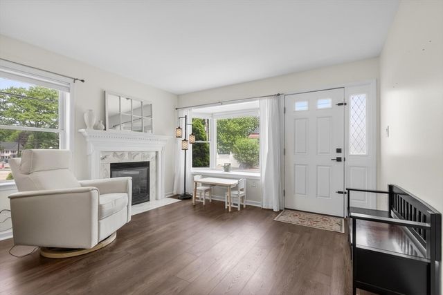 11 Rahway Rd, Burlington, MA 01803
