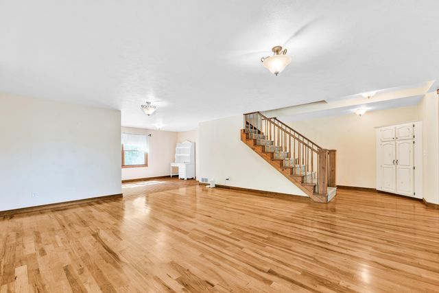 361 4th Street, Plainwell, MI 49080