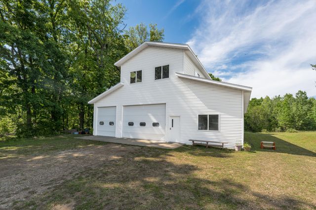 361 4th Street, Plainwell, MI 49080