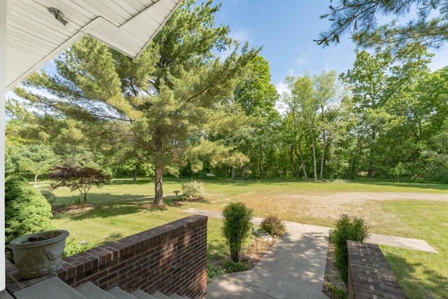 361 4th Street, Plainwell, MI 49080