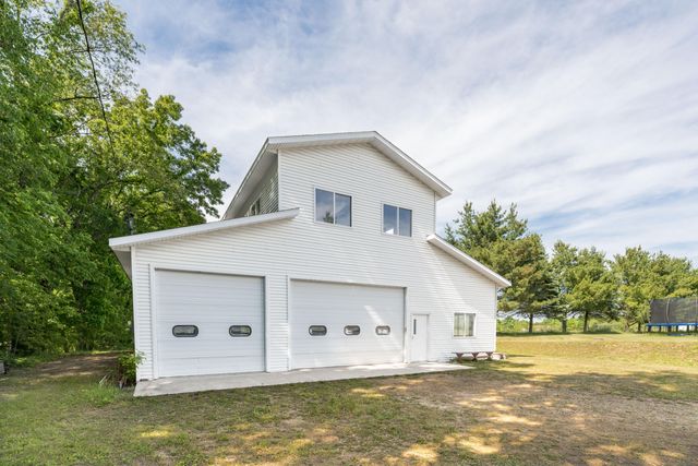 361 4th Street, Plainwell, MI 49080