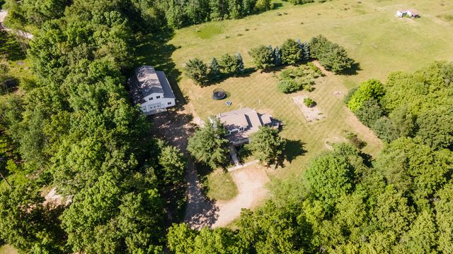 361 4th Street, Plainwell, MI 49080
