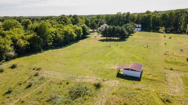 361 4th Street, Plainwell, MI 49080