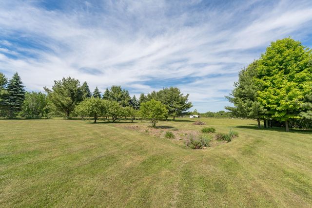 361 4th Street, Plainwell, MI 49080
