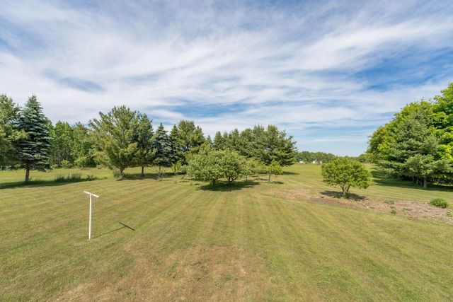 361 4th Street, Plainwell, MI 49080