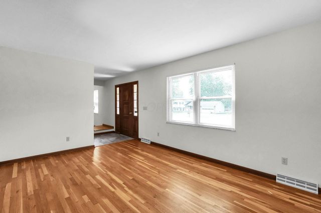 424 Lorraine Drive, Pickerington, OH 43147