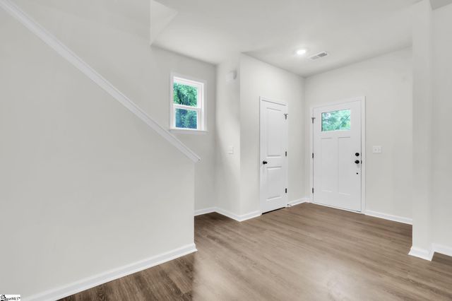 302 Satterfield Drive, Greenville, SC 29611