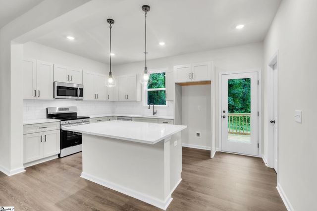 302 Satterfield Drive, Greenville, SC 29611