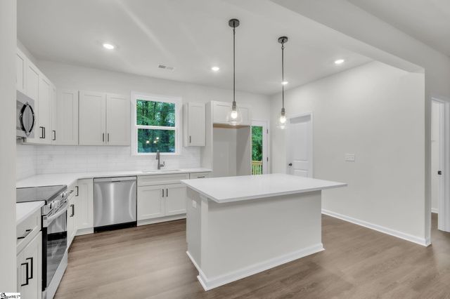 302 Satterfield Drive, Greenville, SC 29611