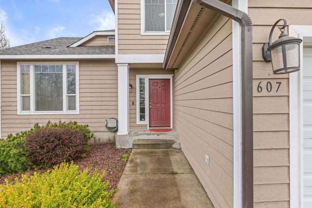 607 S Long Rd, Spokane Valley, WA 99016