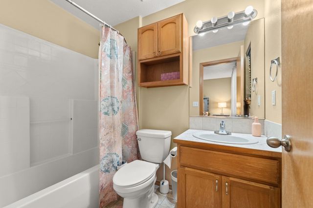 607 S Long Rd, Spokane Valley, WA 99016