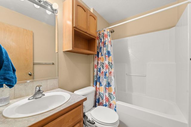 607 S Long Rd, Spokane Valley, WA 99016