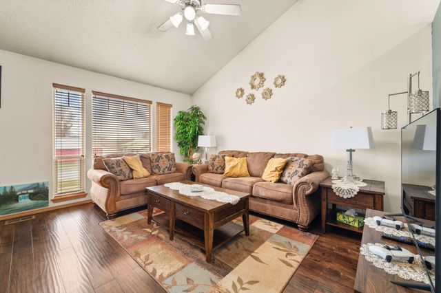 607 S Long Rd, Spokane Valley, WA 99016