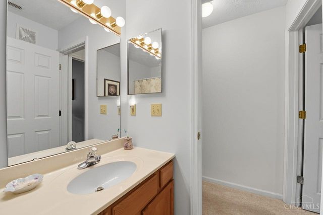 12041 Carrington Lane, Symmes Twp, OH 45140