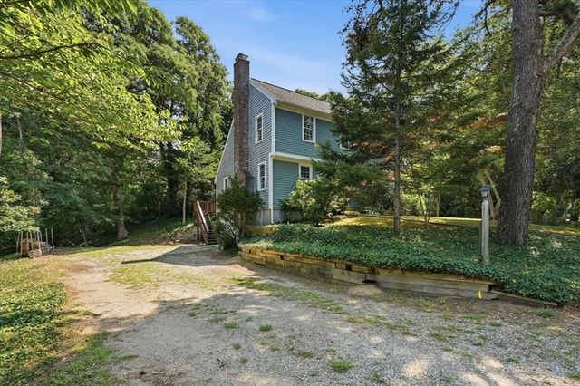 98 Bray Farm Rd S, Yarmouth, MA 02675
