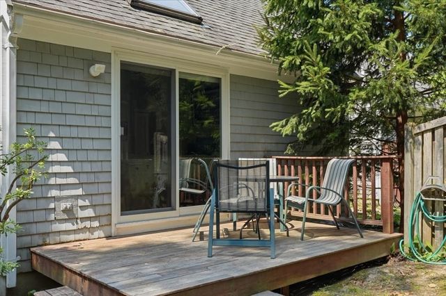 98 Bray Farm Rd S, Yarmouth, MA 02675