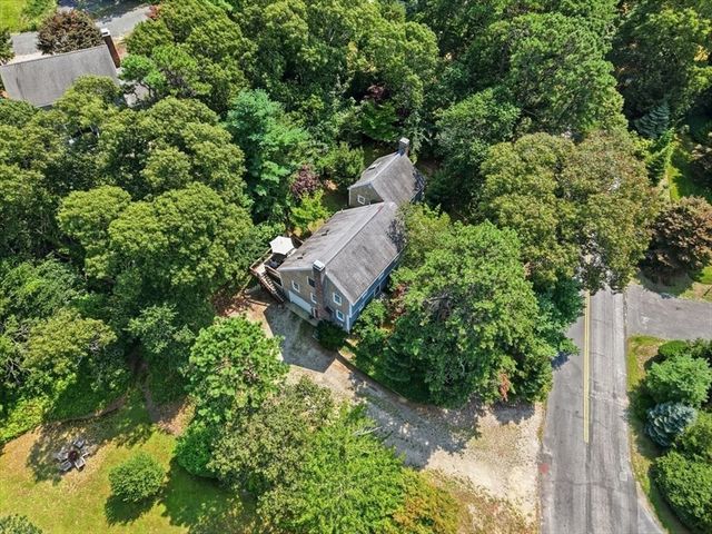 98 Bray Farm Rd S, Yarmouth, MA 02675