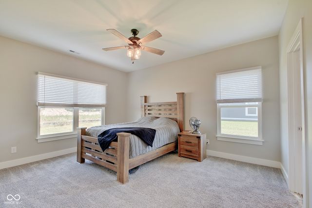 646 N Sobota Way, Trafalgar, IN 46181