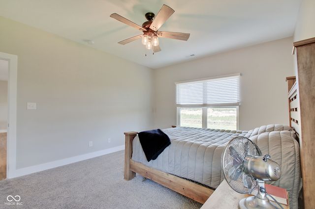 646 N Sobota Way, Trafalgar, IN 46181