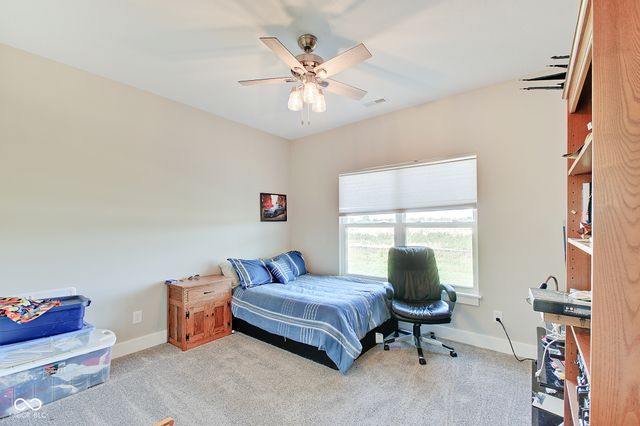 646 N Sobota Way, Trafalgar, IN 46181