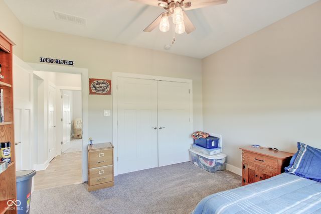 646 N Sobota Way, Trafalgar, IN 46181