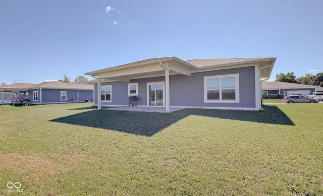 646 N Sobota Way, Trafalgar, IN 46181