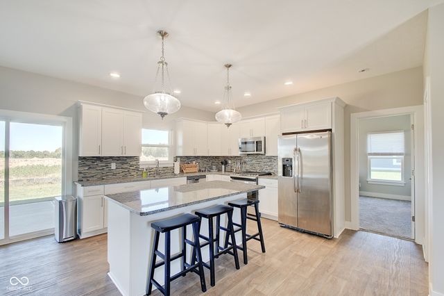 646 N Sobota Way, Trafalgar, IN 46181