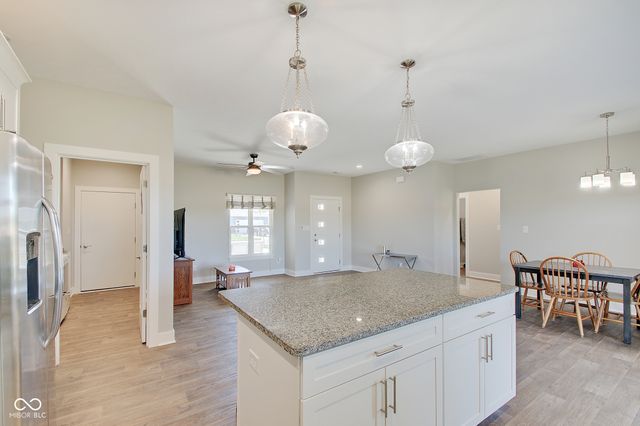 646 N Sobota Way, Trafalgar, IN 46181