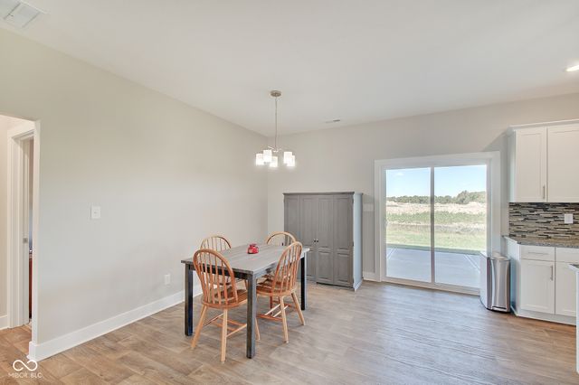 646 N Sobota Way, Trafalgar, IN 46181