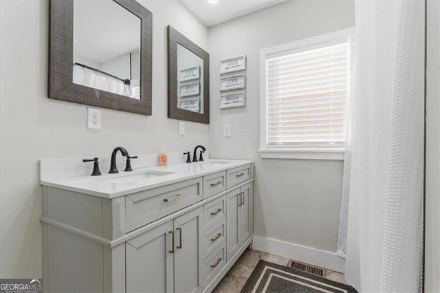 121 RIPLEY Avenue, Adairsville, GA 30103