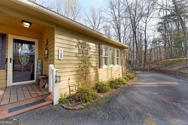 705 Laurel Ridge Drive, Ellijay, GA 30536