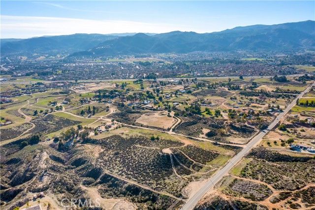 23777 Wildomar Trail, Wildomar, CA 92595