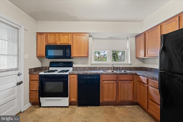 4102 28TH AVE, Temple Hills, MD 20748