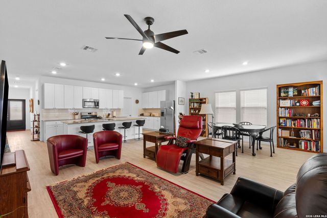 6035 Companion Rd, Bulverde, TX 78163
