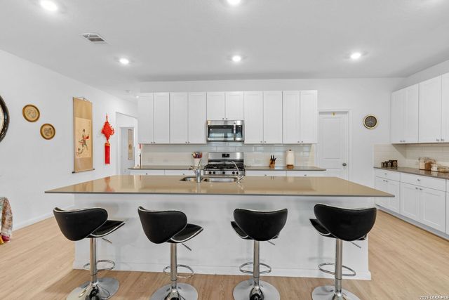 6035 Companion Rd, Bulverde, TX 78163