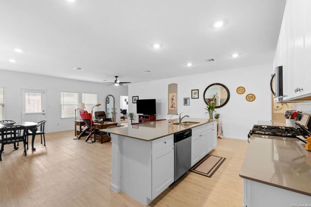 6035 Companion Rd, Bulverde, TX 78163