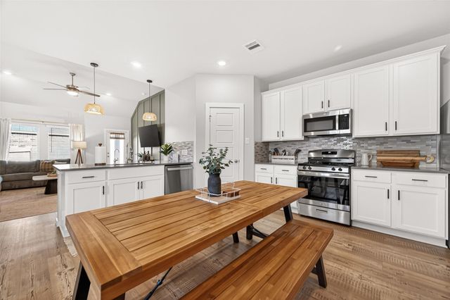 17681 Tree Of Heaven, Conroe, TX 77385