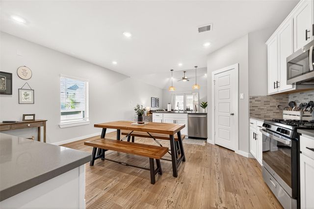 17681 Tree Of Heaven, Conroe, TX 77385